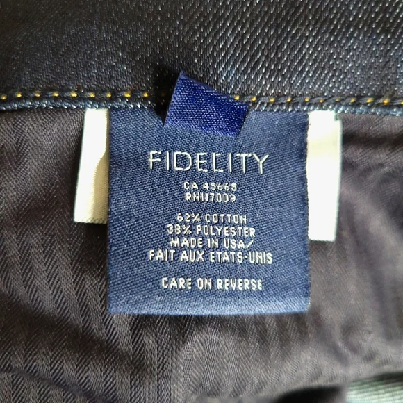 BNWOT Fidelity Denim Sabre 50-11 relaxed fit 38 dark wash jeans